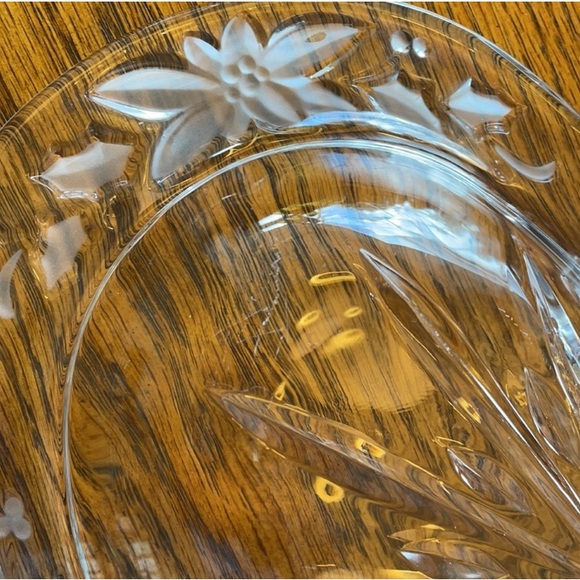 Mikasa 13 inch crystal heart dish - Picture 5 of 8